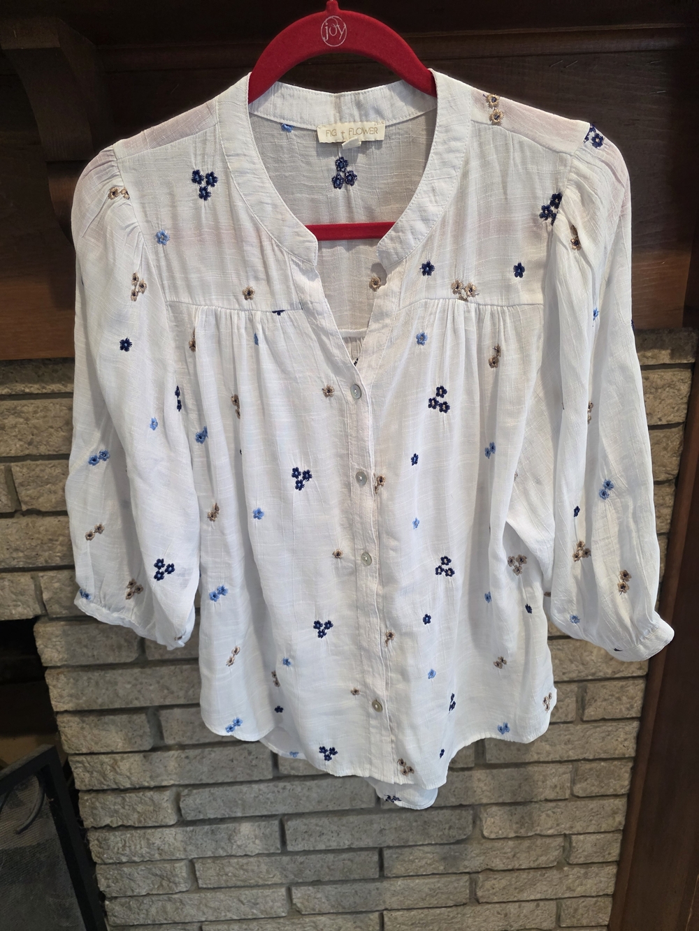 fig and flower White Floral Button-Front Blouse with Blue & Tan Accents - Picture 2 of 7